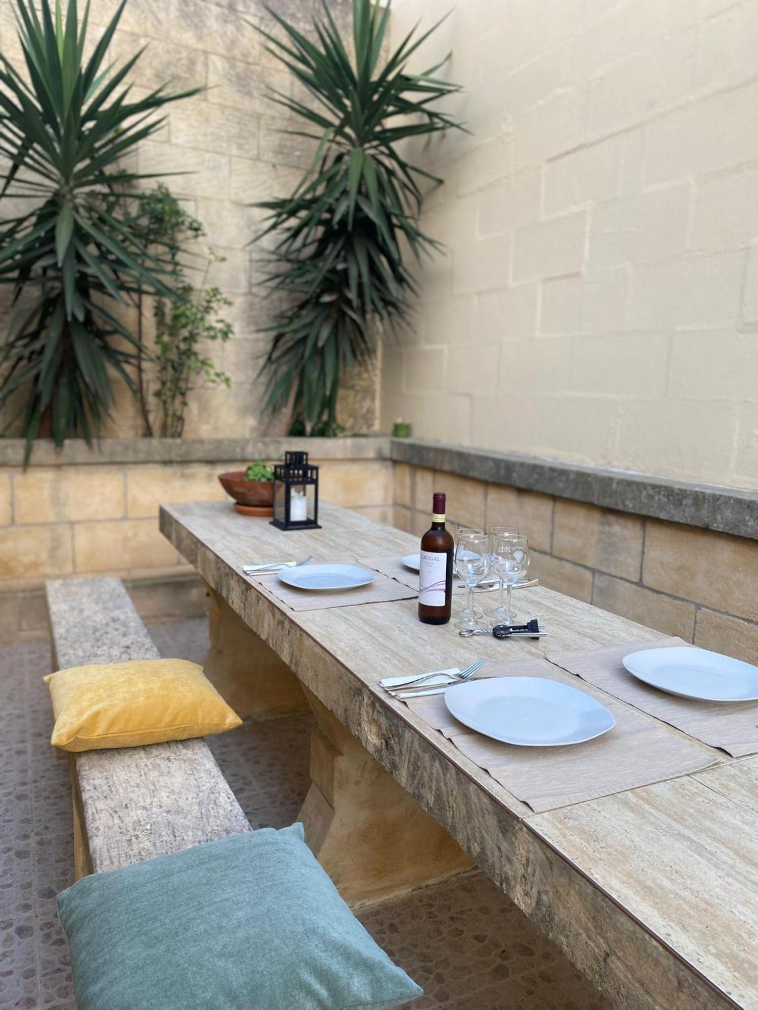 A La Maison B&B Xagħra Exteriér fotografie