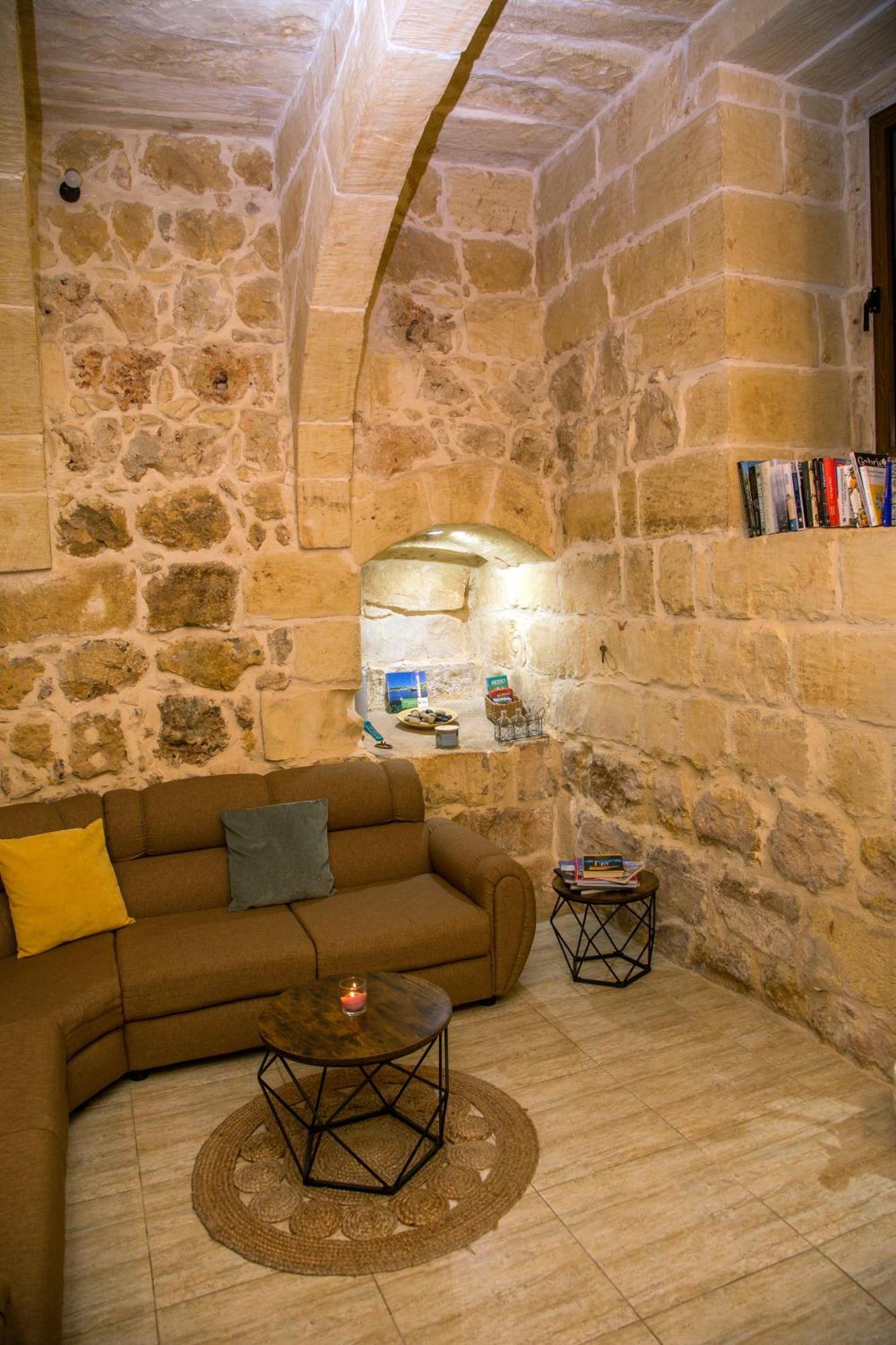A La Maison B&B Xagħra Exteriér fotografie
